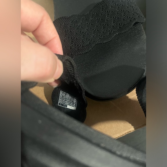 Skechers Slip Ins Ultra- Flex Washable Knit Sandals | black | size 9.5 - Picture 6 of 8